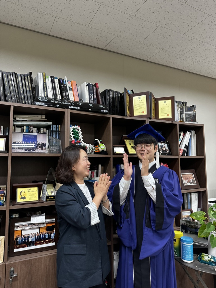 D99E9AE6-4392-47F1-A16D-0FA3E9607D01_1_105_c.jpeg (750 x 1000, 674 KB )