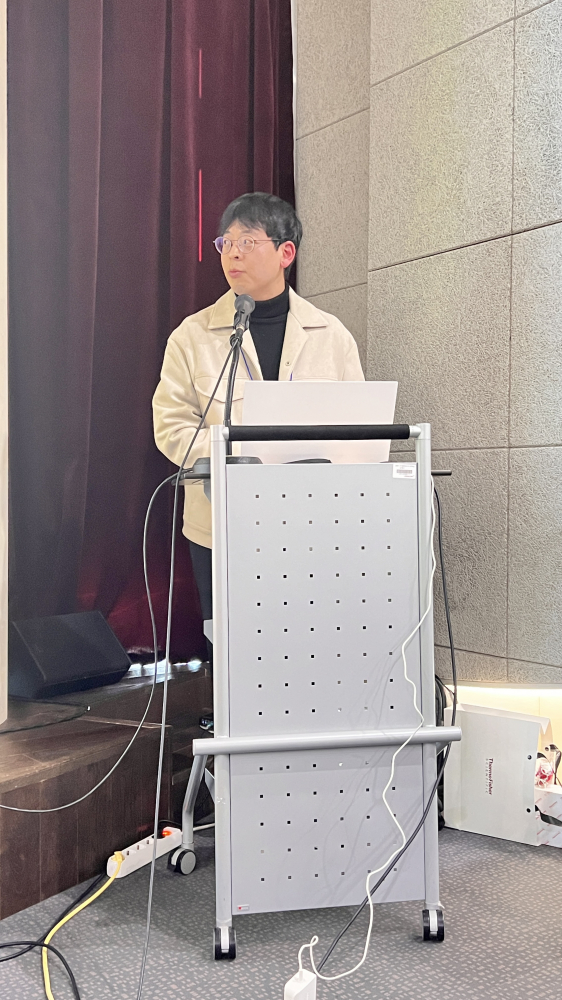 2_민상발표2.jpg (562 x 1000, 547 KB )